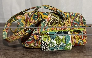 2 Vera Bradley Handgelenktasche und Kulturbeutel mit gestepptem Artikel  - Bild 1 von 6
