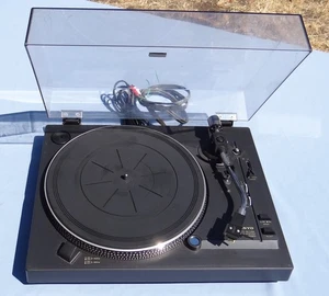 Direct Drive SANYO TP-1020 DC-Servo System Turntable Cleaned TESTED Works Great - Picture 1 of 15