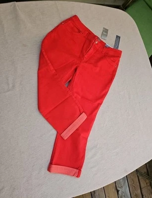 Chicos So Slimming Crop Pants Roll Cuff Saucy Red 10 Size 1.5 Petite NEW - Image 1 of 4