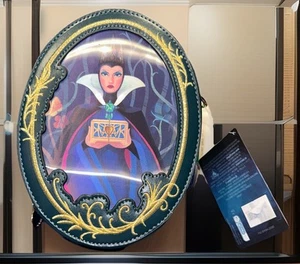 Borsa a tracolla Disney Parks 2025 lenticolare Biancaneve e Regina Cattiva - Foto 1 di 9
