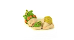 Miniature Sleeping Baby, Fall Baby with a Corn Hat, Fall Cake Topper - Bild 1 von 2