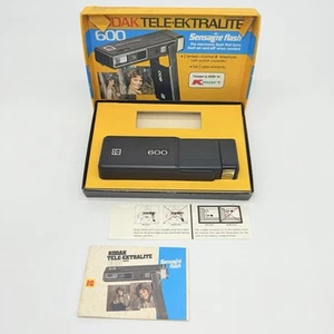 Fotocamera Kodak Tele-Ektralite 600 con flash Sensalite testata funzionante - Foto 1 di 2
