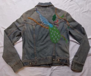 Giacca jeans Gap Boho Shabby effetto invecchiato ricamata pavone denim da donna taglia XS - Foto 1 di 9