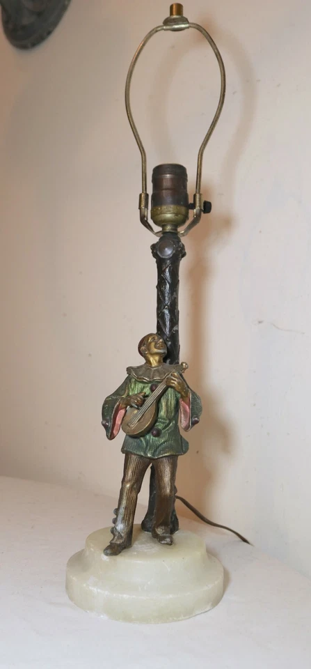 antique Austrian figural bronze patinated electric clown candelabra lamp light  - Imagem 1 de 4