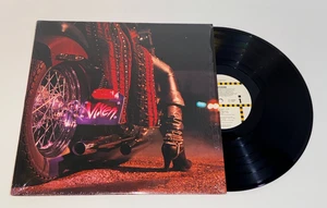 Vixen selbstbetitelte Vinyl LP 1988 EMI 80er Hard Rock sehr guter Zustand + in Shrink - Bild 1 von 12