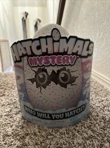 Hatchimals Mystery Egg - Fluffy Interactive Mystery - NUOVO con scatola - Foto 1 di 5