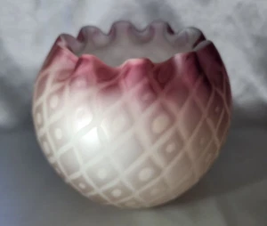Antike Mt Washington rosa satiniert gefasst Diamant gesteppt gekräuselter Rand Schüssel Vase - Bild 1 von 7