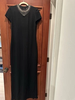 Ralph Lauren Couture Long Black Gown Size Six Pre Owned  Originally $ 3800 - Image 1 of 4