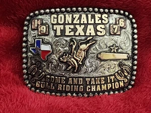 Rodeo BULLRIDING X~Treme Champion Trophy Buckle☆Gonzales Texas☆1976☆Rare☆780 - Picture 1 of 13