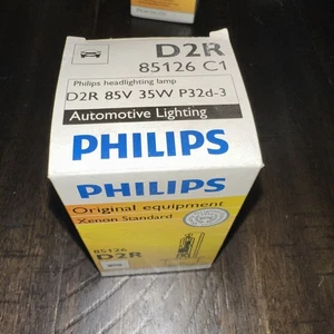 Philips OEM D2R 4300K HID Xenon Headlight Replacement Lamp Bulb 85126C1 - Picture 1 of 4