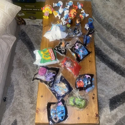 Lote 25 Brinquedos McDonald's Happy Meal Vintage Stitch Smurfs Encanto Mindblown Novo/Aberto - Imagem 1 de 4