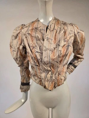 IMPRESIÓN FLORAL VICTORIANA DEL SIGLO XIX + CORPIÑO DE SEDA A RAYAS CON HOMBROS ABULLONADOS Foto 1 de 4