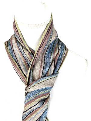 BUFANDA DE ALGODÓN TEJIDA A MANO A RAYAS AZULES GUATAMALA COMERCIO JUSTO MUJERES ARTE COLECTIVO Foto 1 de 4