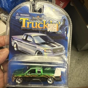1 Badd Ride Truckin' 1:64 Series 10 FORD F-150 Green & Black TK64-0809 - Picture 1 of 3