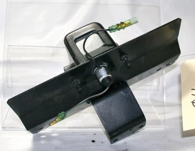 Soporte de placa de matrícula de camión Isuzu con conjunto de luz OEM #716 Foto 1 de 4