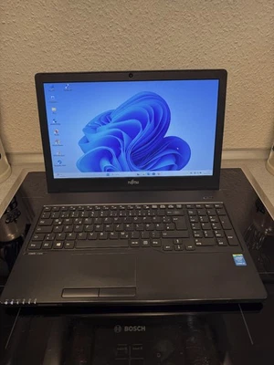 Fujitsu Lifebook A Serie A555 I5 5200U 8GB RAM 240GB SSD Windows 11P 15,6 Zoll - Bild 1 von 4