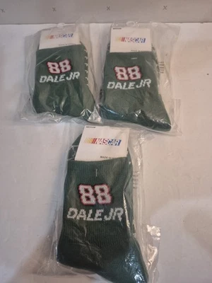 3 Pair  Dale Earnhardt Jr. #88 Mens Socks Green Socks Medium New D22  - Imagem 1 de 2