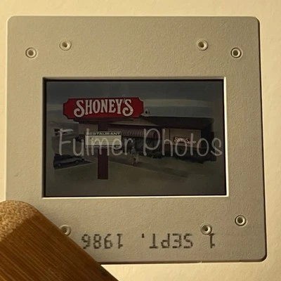 1980s Slide Transparência 2x2 Slide SHONEYS Restaurante 1986 Publicidade Certificado de autenticidade exclusivo - Imagem 1 de 4