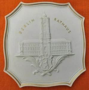 Berlin Hauptstadt der DDR Meissen Porzellan Rathaus Ehrengeschenk XL Plakette - Bild 1 von 9