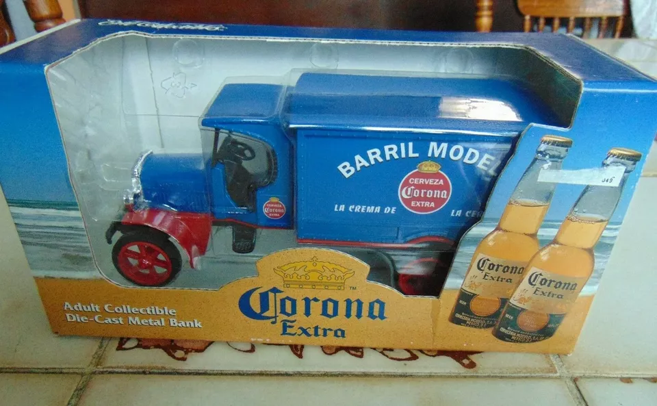 Ertl Collectibles 1995 CORONA Extra Die Cast Metal Bank Truck 2145