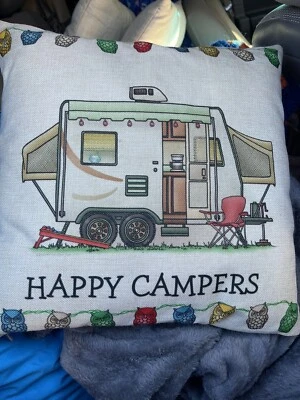 Cojín almohada Happy Camper RV  Foto 1 de 2