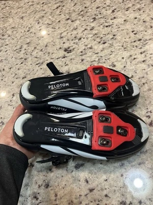 Zapatos de ciclismo PELOTON para mujer talla 38 o talla 7 de EE. UU. Foto 1 de 4