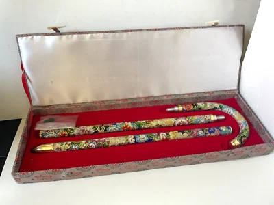 Винтажная элегантная металлическая трость клуазоне / клуазоне с цветочным мотивом 35 дюймов - Изображение 1 из 4