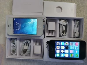 Grade A Apple iPhone 4 8/16/32GB Black/White Fully UNLOCKED All countries ios 7 - Afbeelding 1 van 12