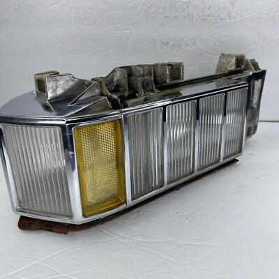 1973 1974 ELDORADO LEFT CORNER MARKER LIGHT TURN SIGNAL OEM USED CADILLAC 73 74 - Image 1 of 4