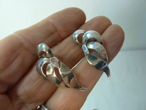 Signed Thomas Tso Navajo Post Earrings Native American Sterling Silver Modernist - Picture 1 of 3
