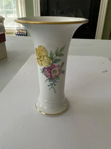 Meissen Porcelain Vase with Hand-Painted Flowers and Gold Edge 6” - Picture 1 of 5