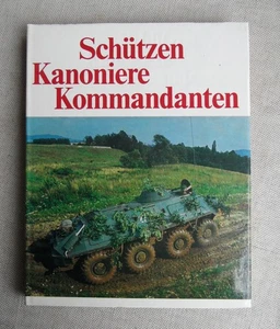 SCHÜTZEN CANONIERE COMANDANTI - Volume illustrato NVA - Editore militare DDR 1978 - D2 - Foto 1 di 14
