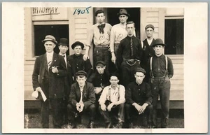 TRAIN CREW MIDWAY 1908 ANTIGUA FOTO REAL POSTAL RPPC - Imagen 1 de 2