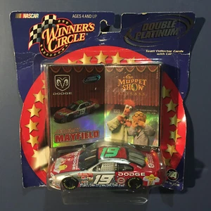 Winner's Circle Double Platinum Dale Jarrett #88 Muppets Kermit Miss Piggy Cards - Picture 1 of 2