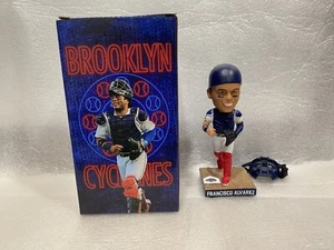 BROOKLYN CYCLONES SGA FRANCISCO ALVAREZ BOBBLEHEAD NEW YORK METS #1 PROSPETTIVA NUOVA CON SCATOLA - Foto 1 di 6