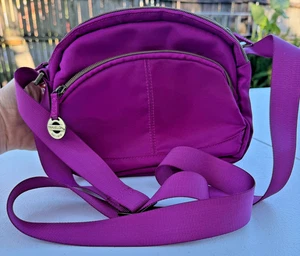 Anti-Theft Travelon Fuchsia Crossbody Purse Security Bag Key Pockets NEW w/o Tag - Picture 1 of 6