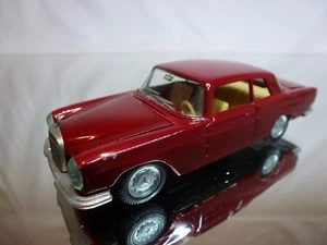 AUTO PILEN 305 MERCEDES BENZ 250 COUPE - RED 1:43 - GOOD CONDITION - 419 - Imagen 1 de 7