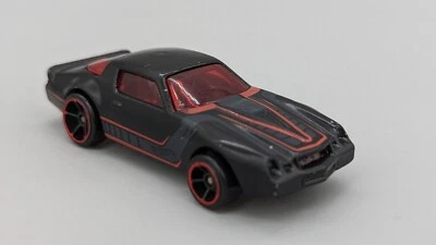 Литой автомобиль Mattel Hot Wheels 1982 CAMARO Z28 черный и красный 1:64 - Изображение 1 из 4