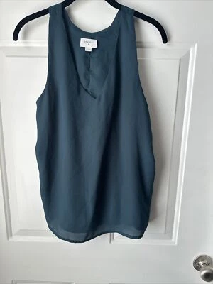 Regata feminina Everly azul escuro verde gola V pequena - Imagem 1 de 4