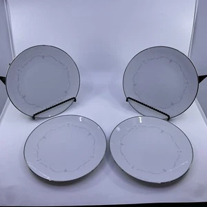 Set di 4 piatti laterali Noritake China Whitebrook 8 1/4"" con finiture in platino - Foto 1 di 13