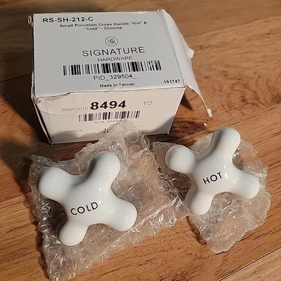 Juego de asas cruzadas de porcelana Signature Hardware RS-SH- 212-C blanco/cromo Foto 1 de 4