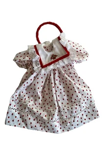Vintage Pauline Bjonness Jacobsen Modepuppe Erdbeeren Kleid mit Stirnband - Bild 1 von 11