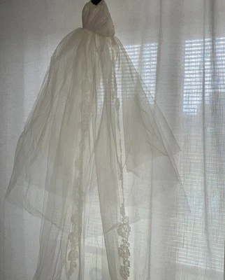 "Velo de boda vintage tren longitud blanco roto borde de perlas borde de encaje floral 85"" L" Foto 1 de 4