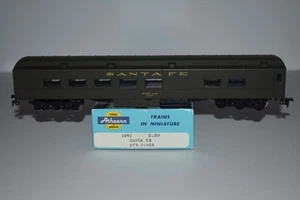HO Scale Athearn Santa Fe Passenger Diner Car C54518 - Bild 1 von 2