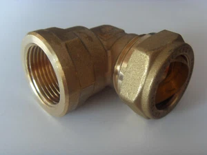 Bogen Winkel Verschraubung Klemmring 22 mm x 3/4" IG ISO 7 - Picture 1 of 1