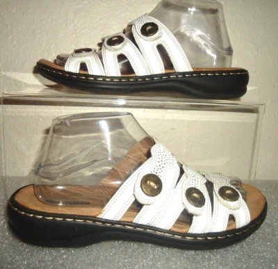 Женские сандалии Clarks модель Leisa Grace с белым кожаным ремешком шлепанцы туфли 7 Вт/37,5 - Изображение 1 из 4