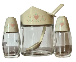Salero y pimentero Corelle Gemco Forever Yours de colección y recipiente de azúcar con cuchara - Imagen 1 de 7