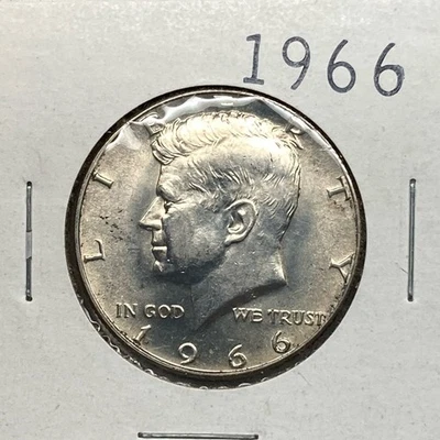 Medio dólar Kennedy 1966 40 % plata 50 centavos. MONEDA REAL MOSTRADA EN FOTOS. Foto 1 de 2