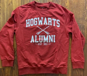 Harry Potter Hogwarts Alumni EST 993 Sweatshirt Unisex Size Large Maroon Red - Picture 1 of 4