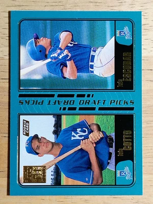 2001 Topps #742 Luis Cotto RC/Luis Escobar - Image 1 of 2